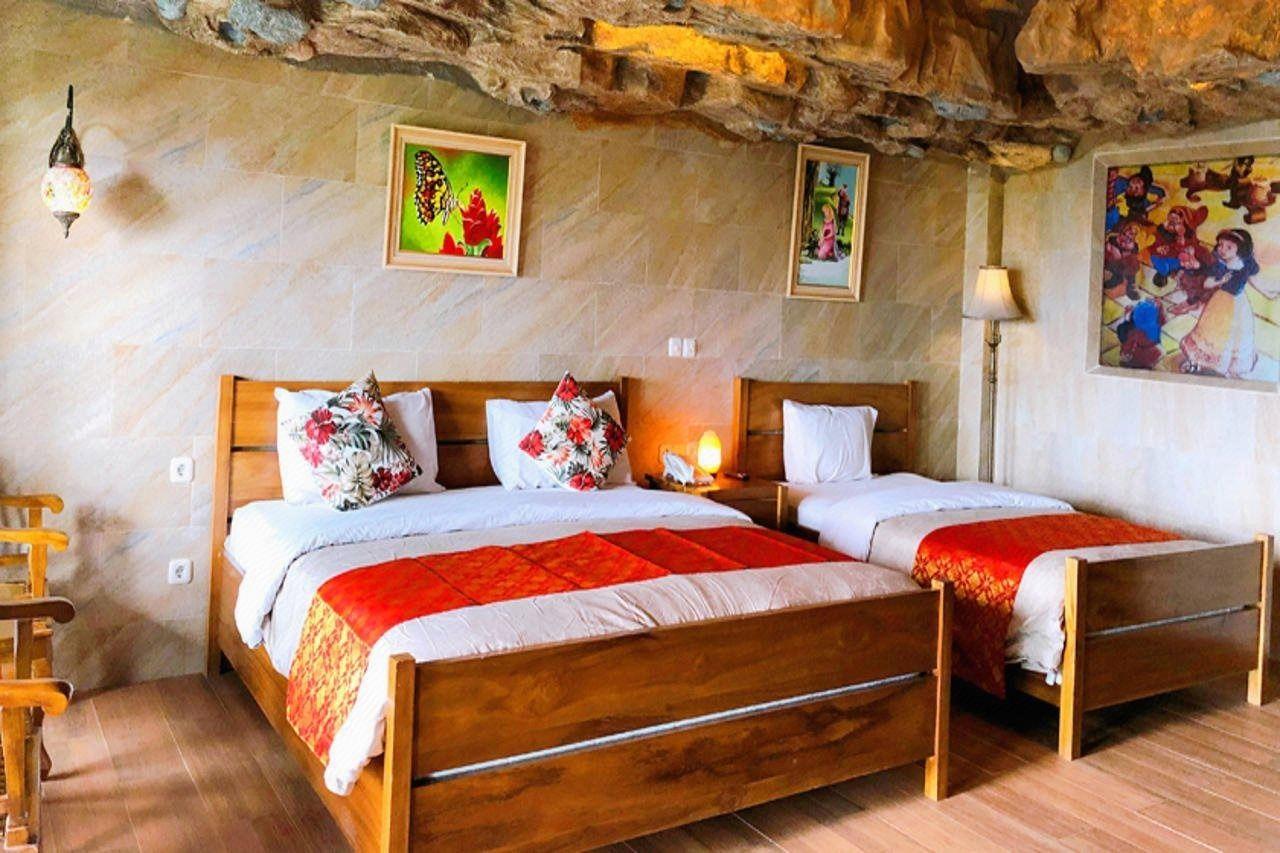 Seruni Hotel Hobbit House 11/26