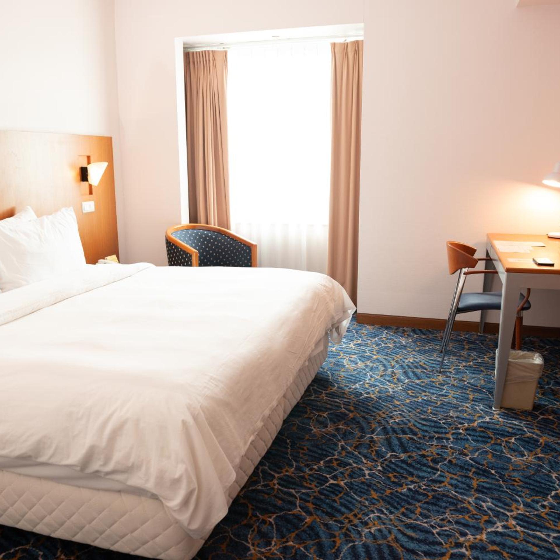 Suite, King Bed, Sea View