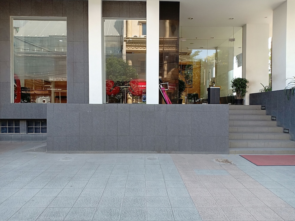 M Hotel Jakarta 15/67