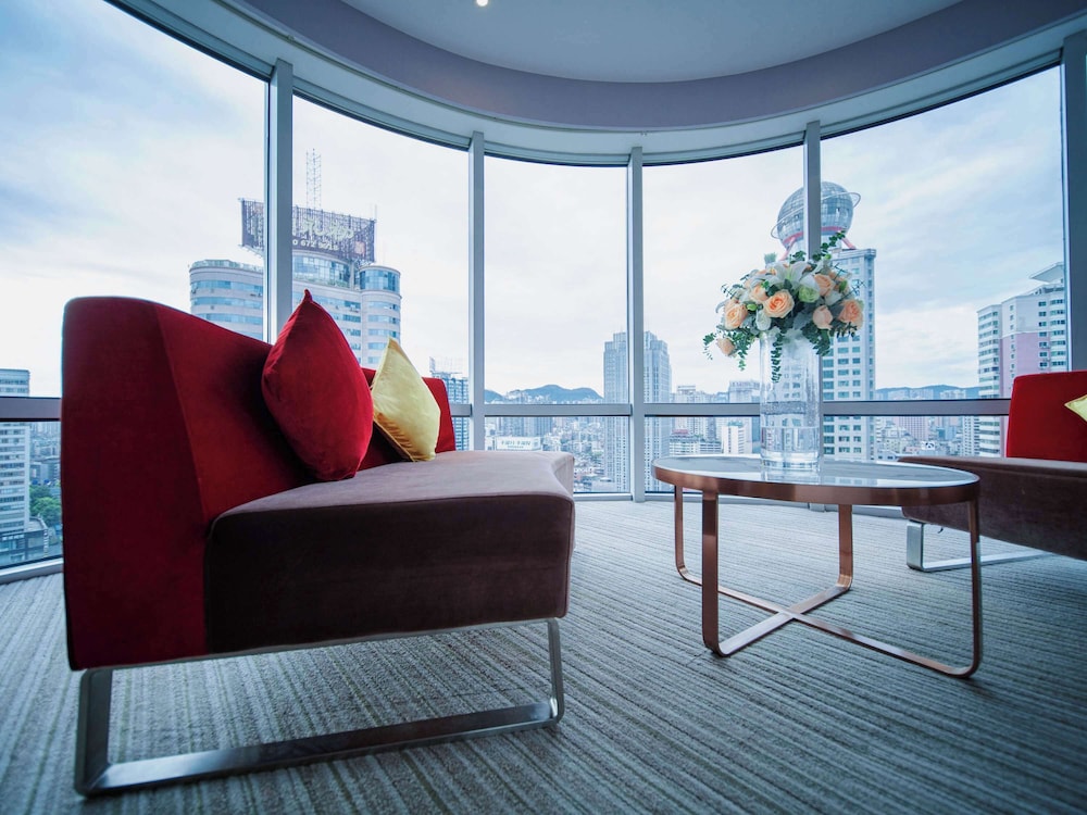 NOVOTEL GUIYANG DOWNTOWN 26/44