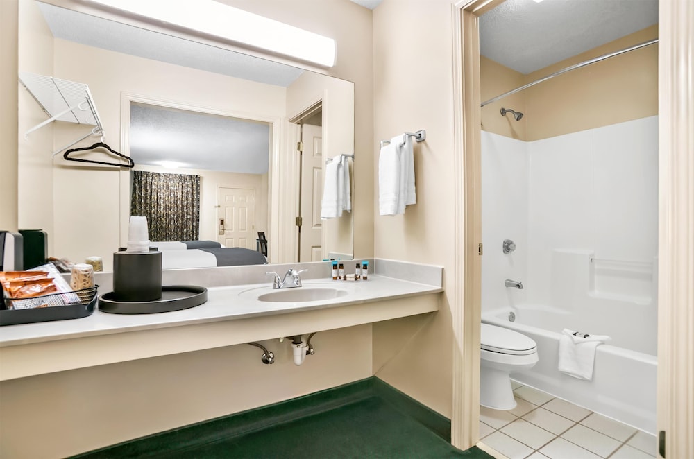 Americas Best Value Inn Rome 49/50