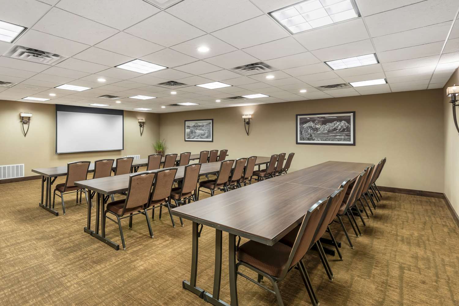 Best Western Cottontree Inn 13/18