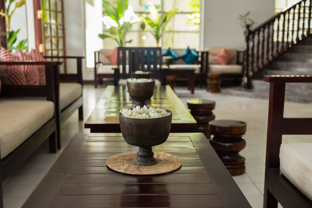 Apsara Centrepole Hotel 61/74