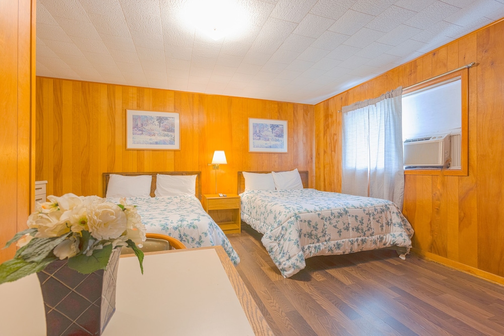Parkside Motel by OYO Meadville Conneaut Lake 20/50