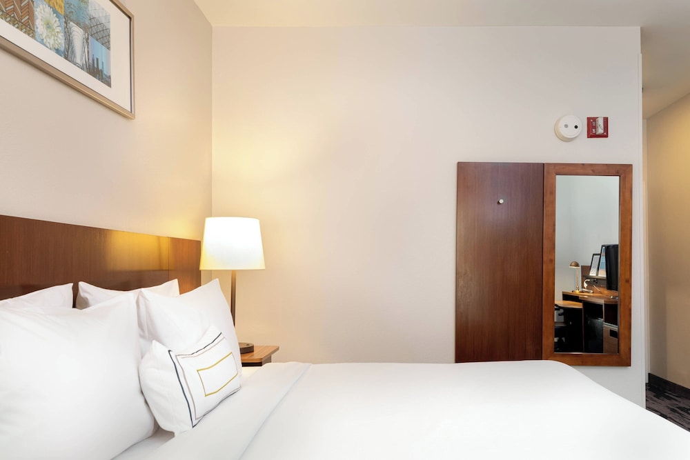 Room, King Bed, Accessible