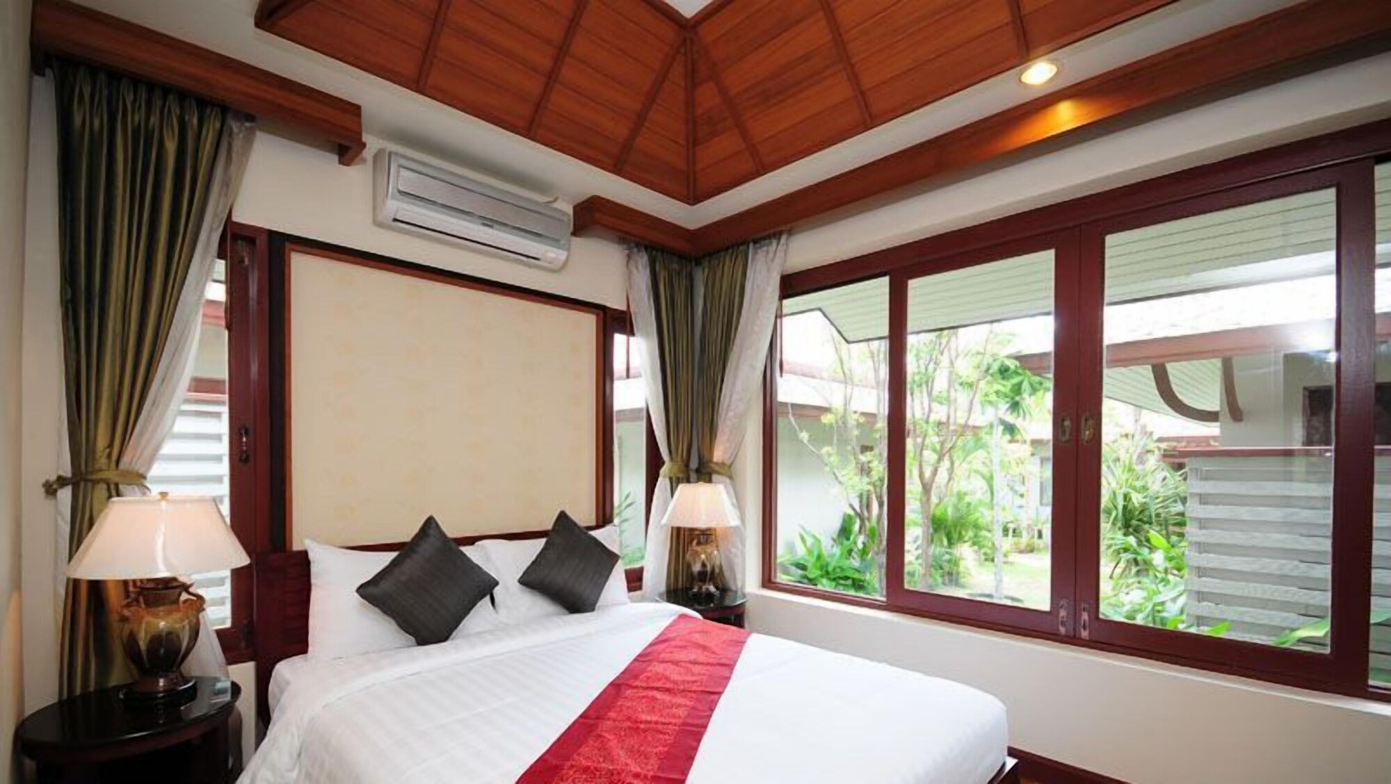 1 Bedroom, Deluxe, Villa, King Bed, Garden Area