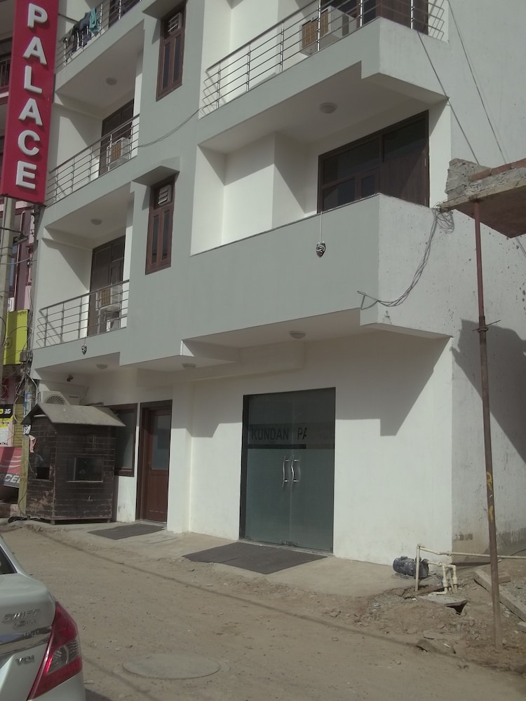 HOTEL KUNDAN PALACE 8/50