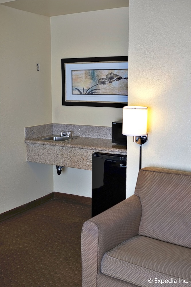 Lemon Heights Inn 32/58