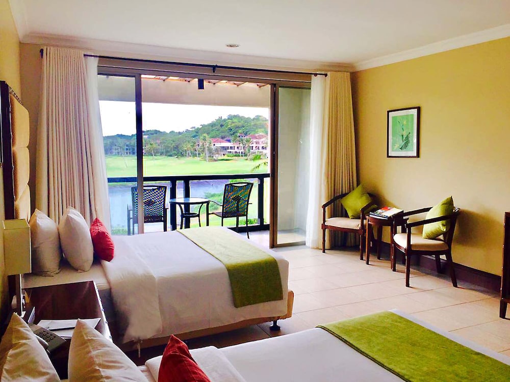Fairways And Bluewater Newcoast Boracay 39/76