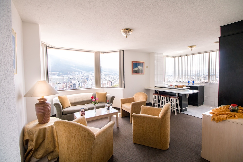 Stanford Suites 40/69