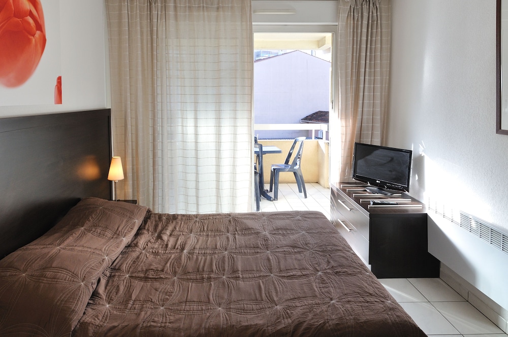 ResidHotel Cannes Festival 9/34