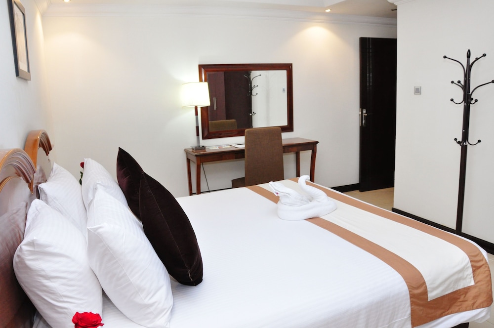 Ewan Ajman Suites Hotel 35/99