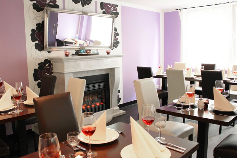 Hotel Lutzow 49/65