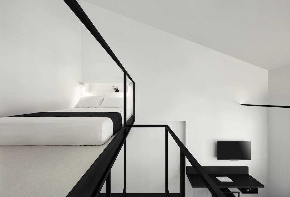 Hotel Mono 38/54