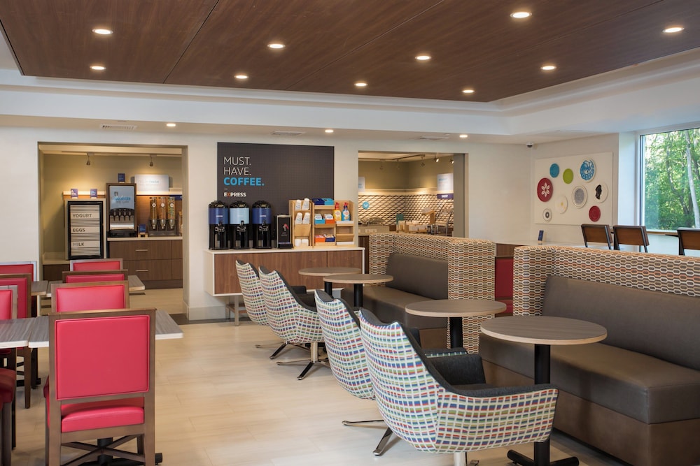 HOLIDAY INN EXPRESS CHELMSFORD 45/65