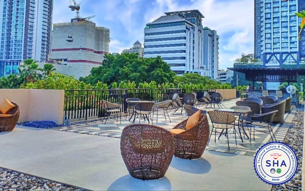 Evergreen Laurel Hotel 60/69