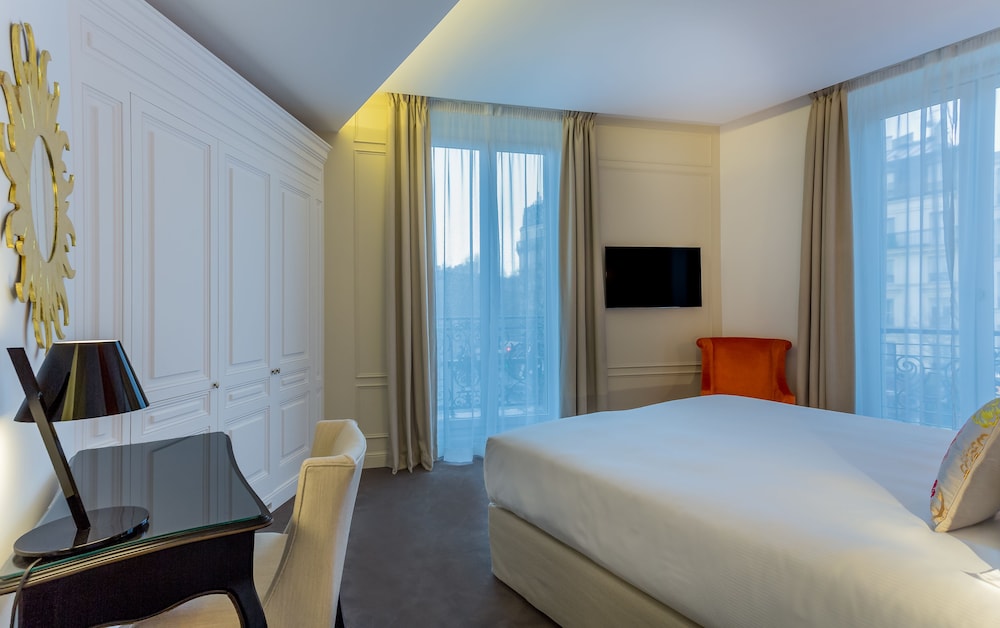 HOTEL LA COMTESSE 15/59