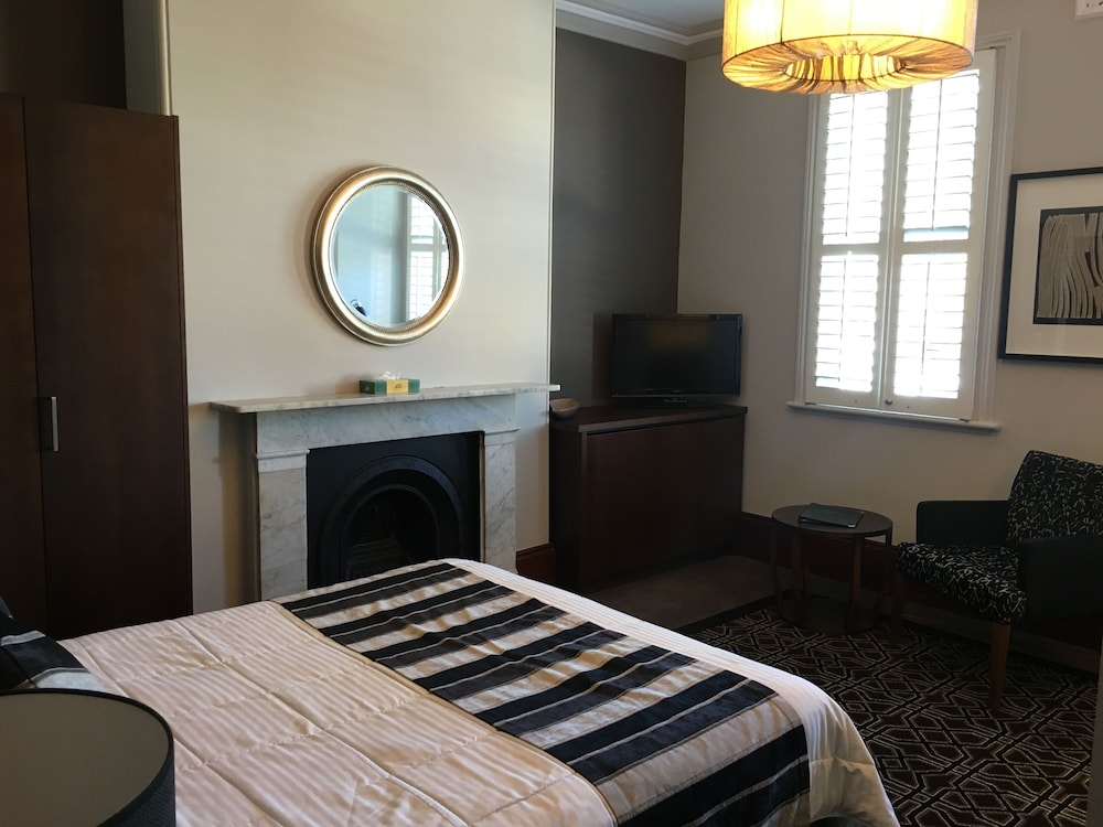AVONMORE ON THE PARK BOUTIQUE HOTEL 19/39