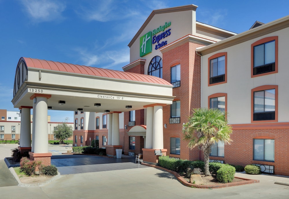 Holiday Inn Express Hotel And Suites Burleson Ft Worth 60/65
