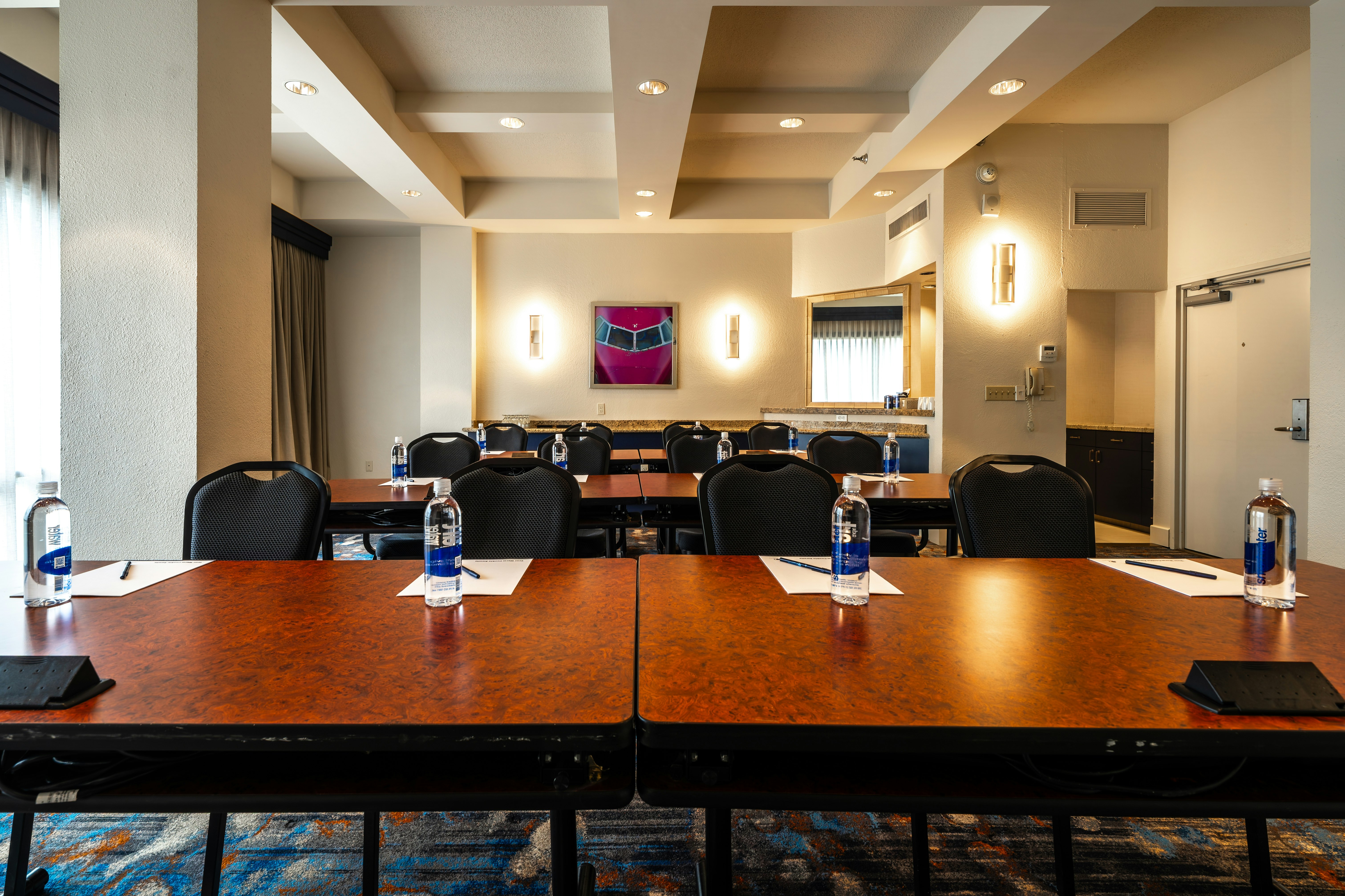 Doubletree By Hilton Houston Hobby Airport 24/28