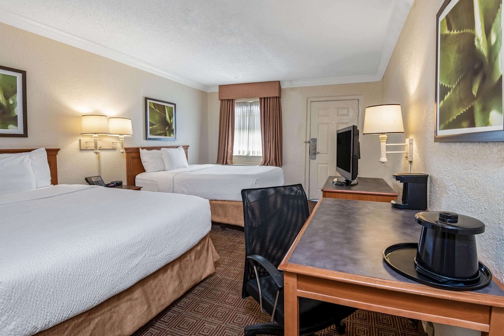 La Quinta Inn San Antonio Lackland 17/49