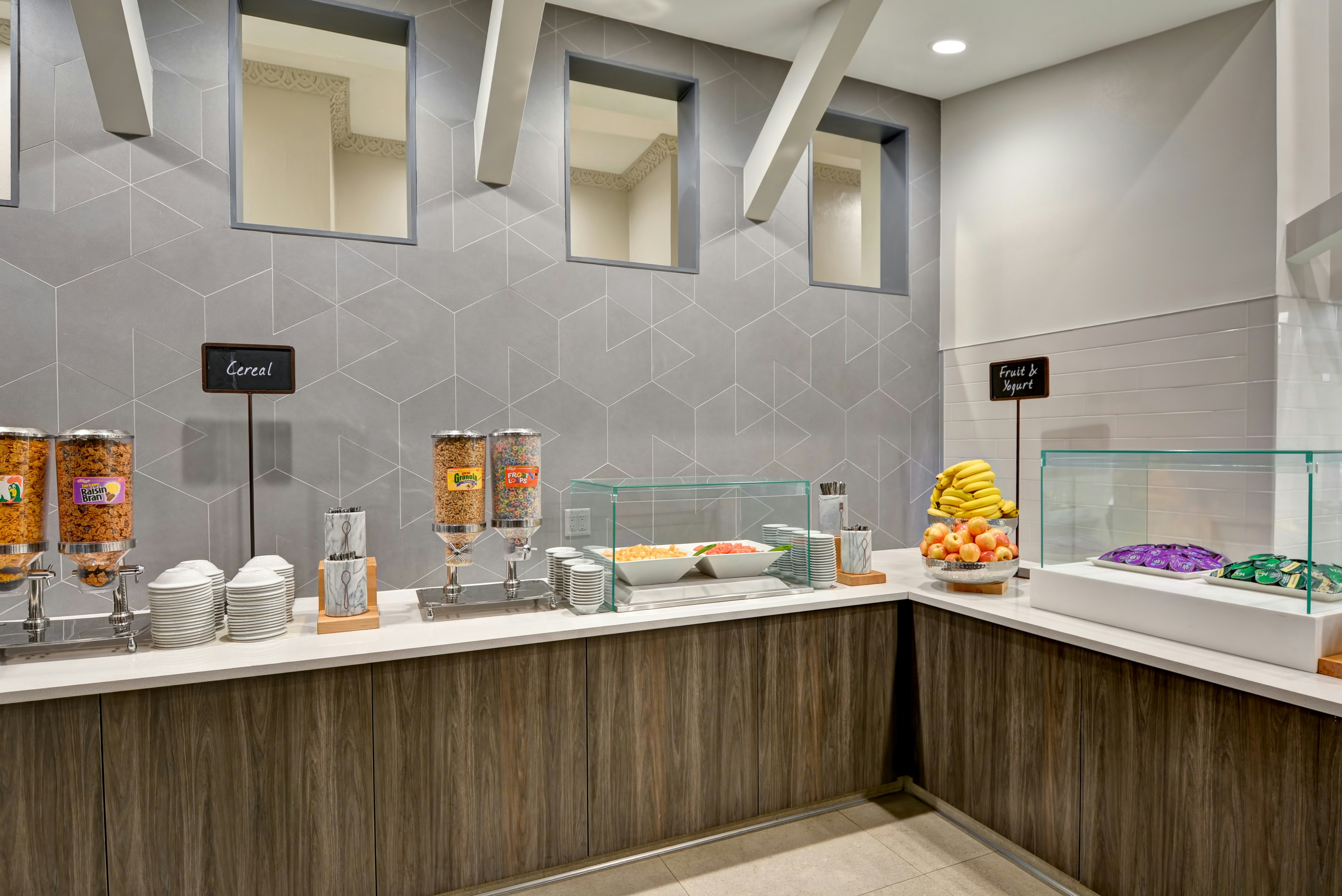 Embassy Suites by Hilton Miami International Airport 28/80