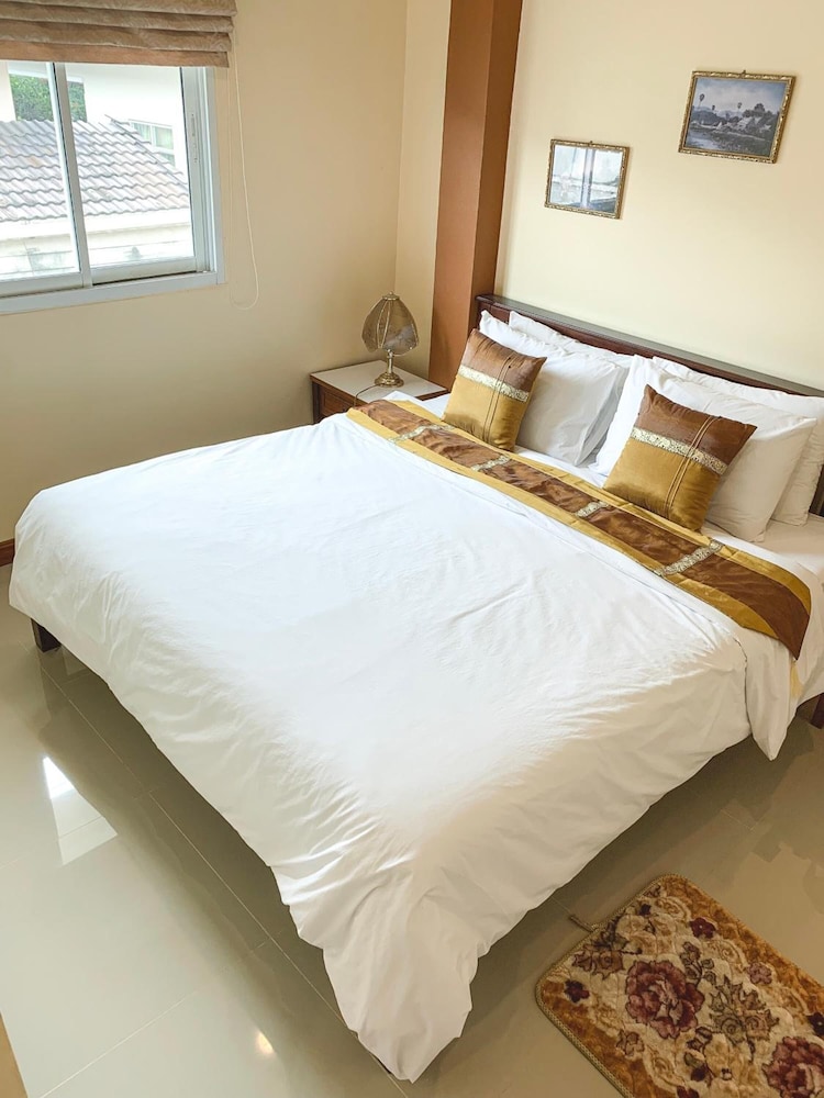 Baan Sooksiri Bangsaray 22/58