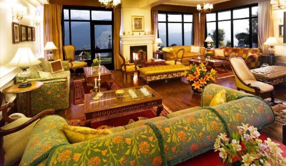THE ELGIN MOUNT PANDIM, PELLING 15/30