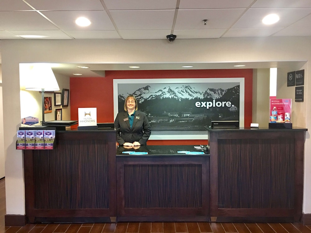 Hampton Inn Sevierville 7/43