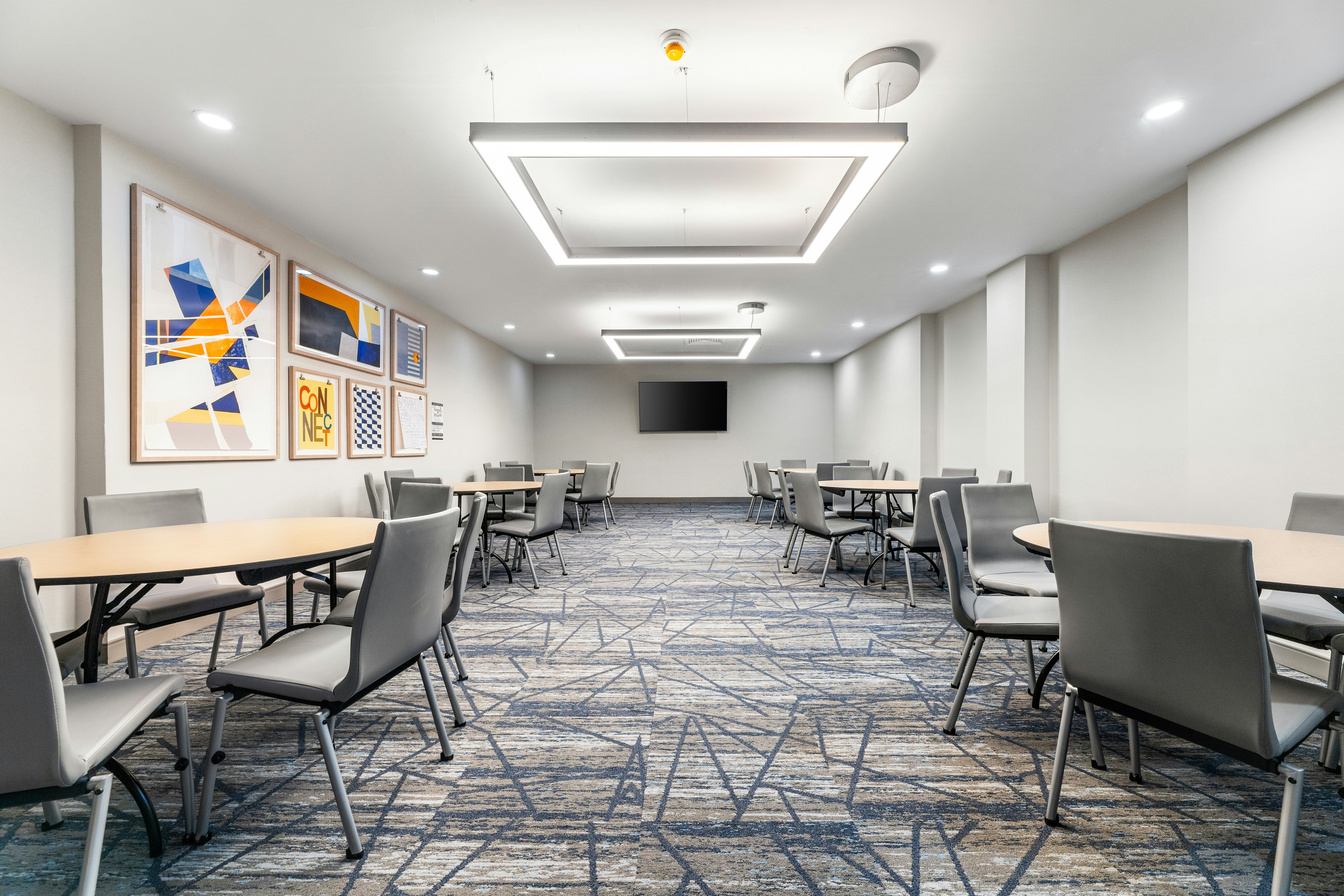 Holiday Inn Express Van Nuys 47/50