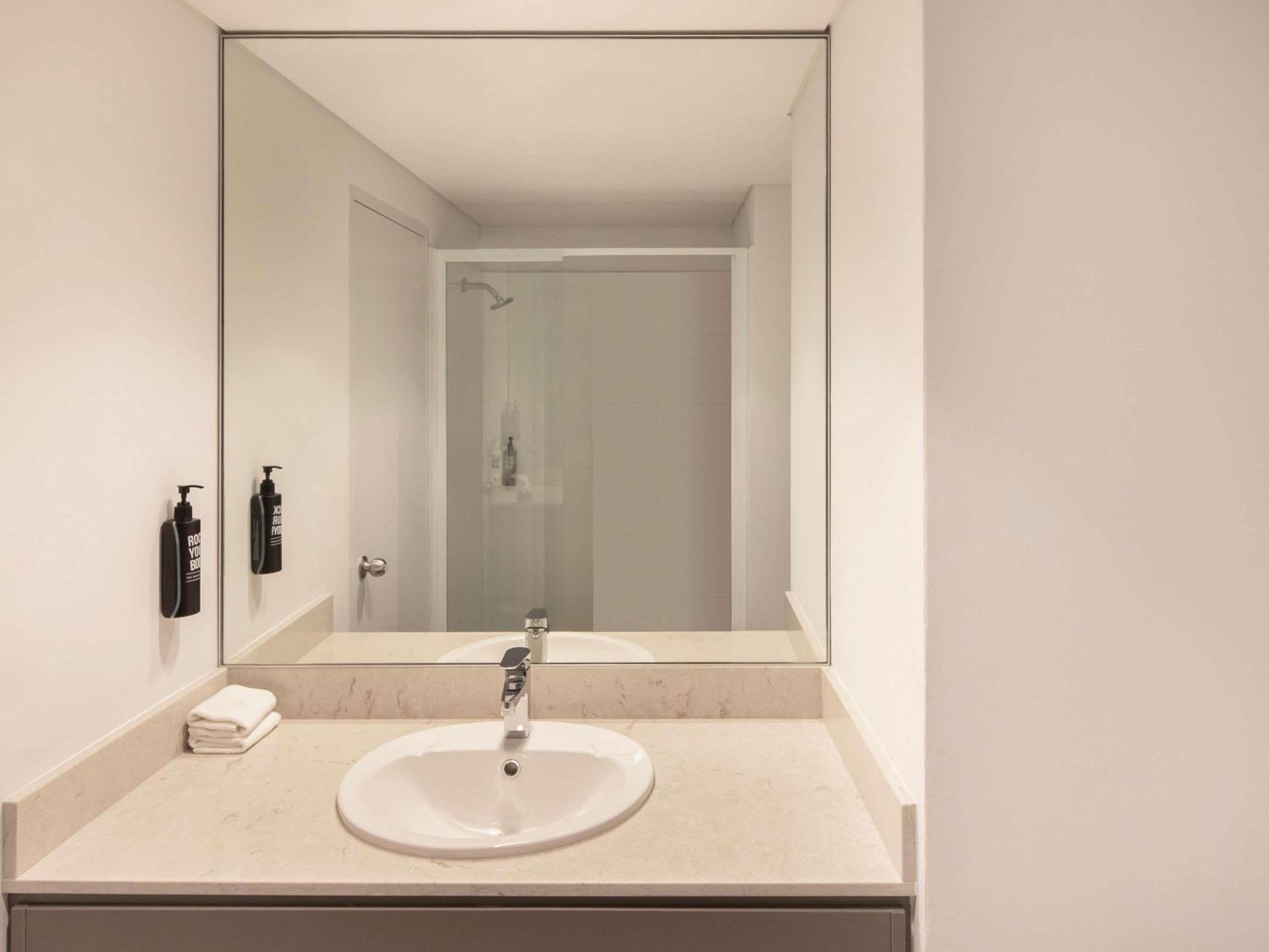 غرفة ديلوكس بسرير كينج وسرير كوين، ibis Styles Sydney Central 10/10