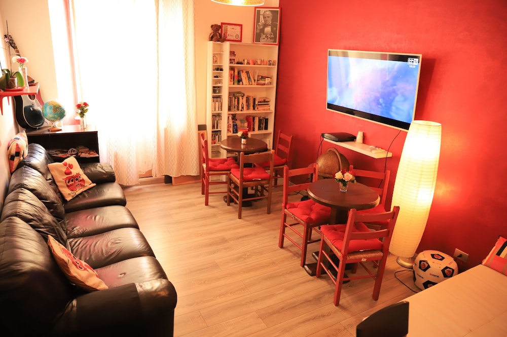 Roman Holidays Hostel 34/50