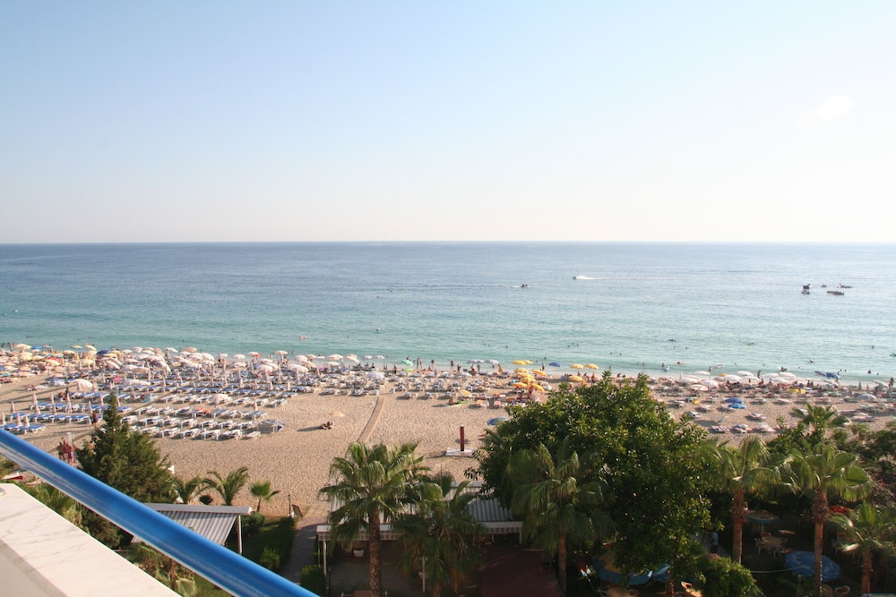 Elysee Beach Hotel 48/50