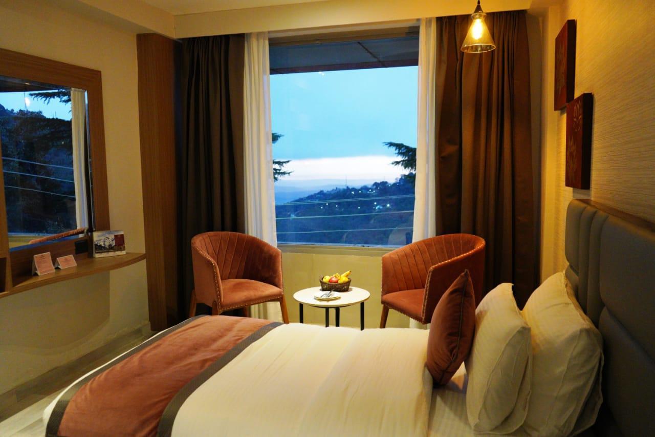 Superior Room with Mall Road View