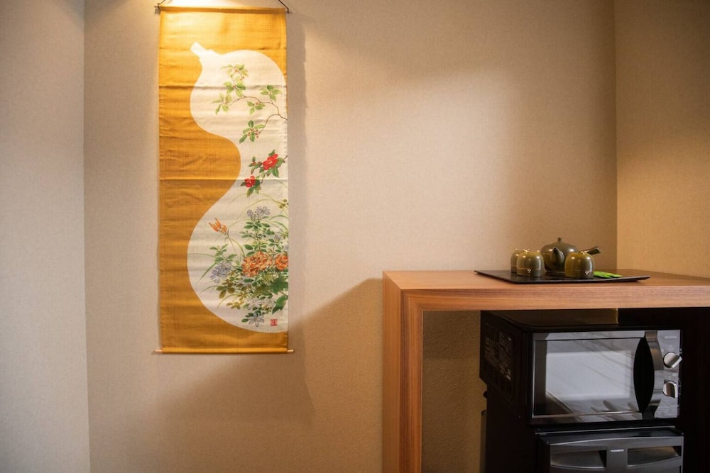 Karasuma Rokujo Hotel 37/40