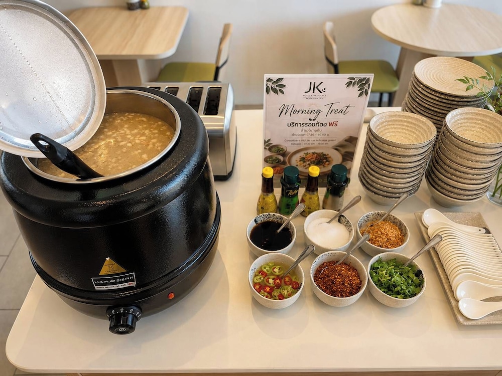 JK Living Hotel and Service Apartment 38/67