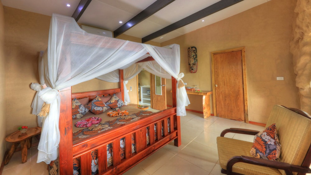 PARADISE TAVEUNI RESORT 15/49