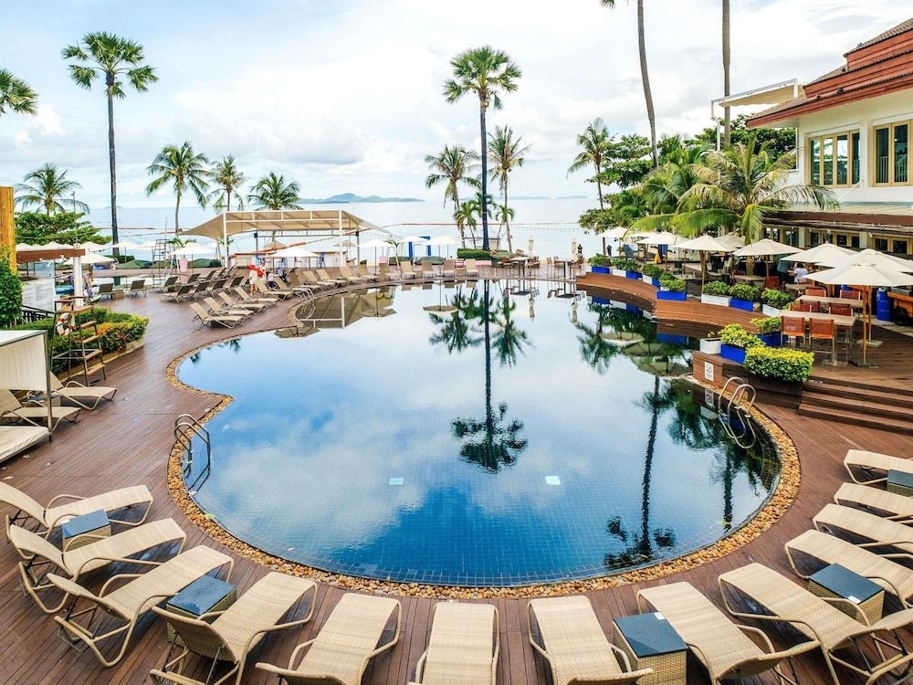 Pullman Pattaya Hotel G 42/76