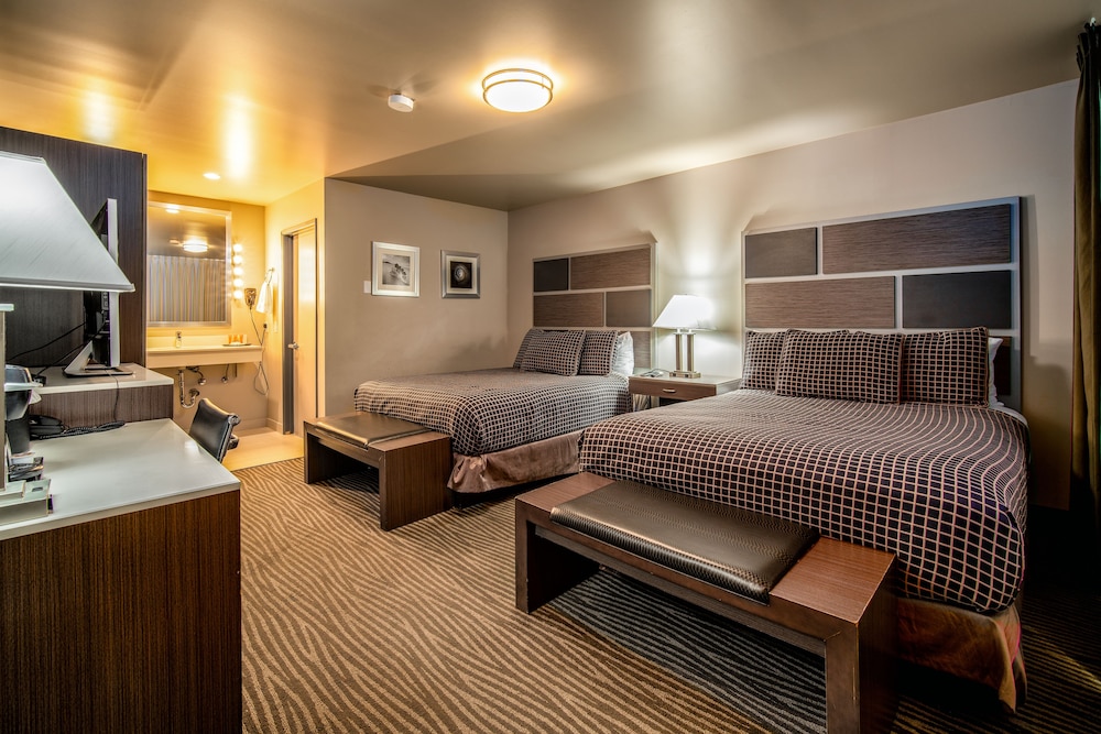Crescent Bay Inn 17/48