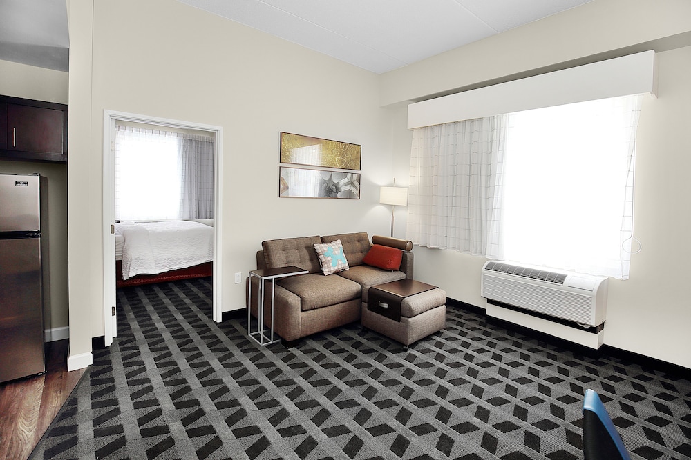 TOWNEPLACE SUITES GROVE CITY MERCER/OUTLETS 38/48