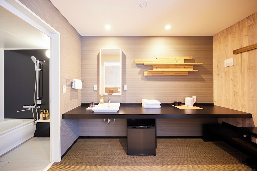 HOTEL ROTTERDAM Huis Ten Bosch 37/60