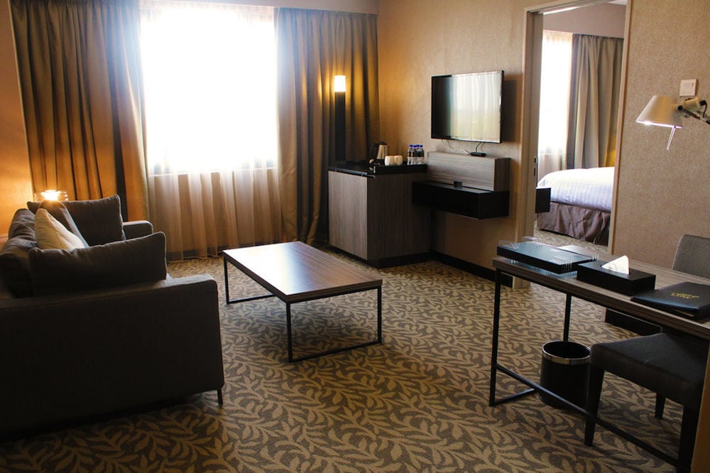 Grand Alora Hotel 34/49