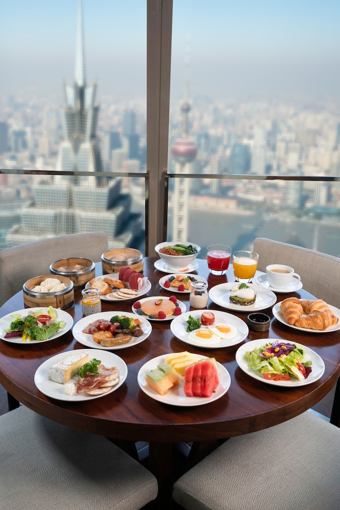 Park Hyatt Shanghai 56/68