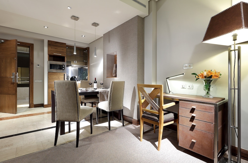 Eurostars Suites Mirasierra 40/63