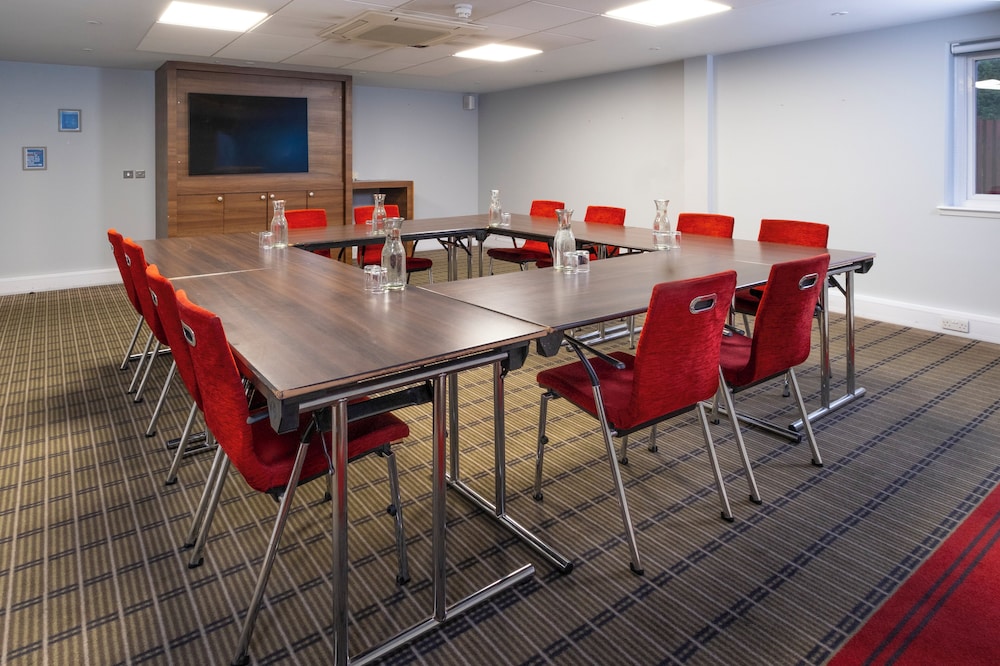 Express By Holiday Inn Birmingham Oldbury 59/61