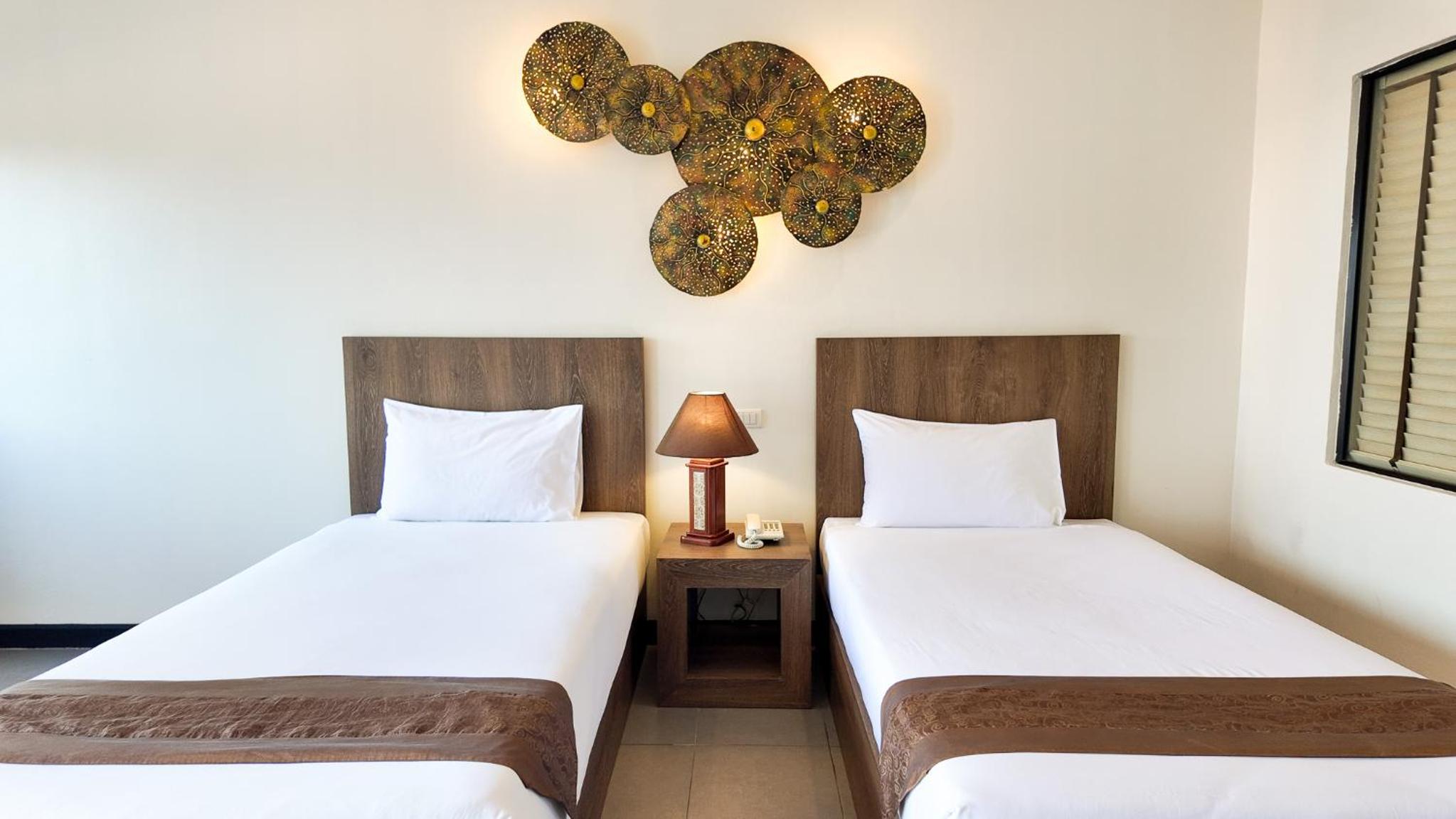 غرفة سوبيريور بسريرين منفصلين، YouDee Hotel Patong 2/7