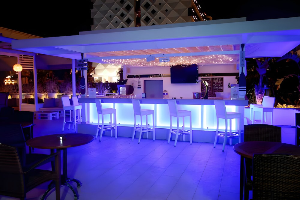 Supreme Beach Hotel - Adults Only +14 30/35