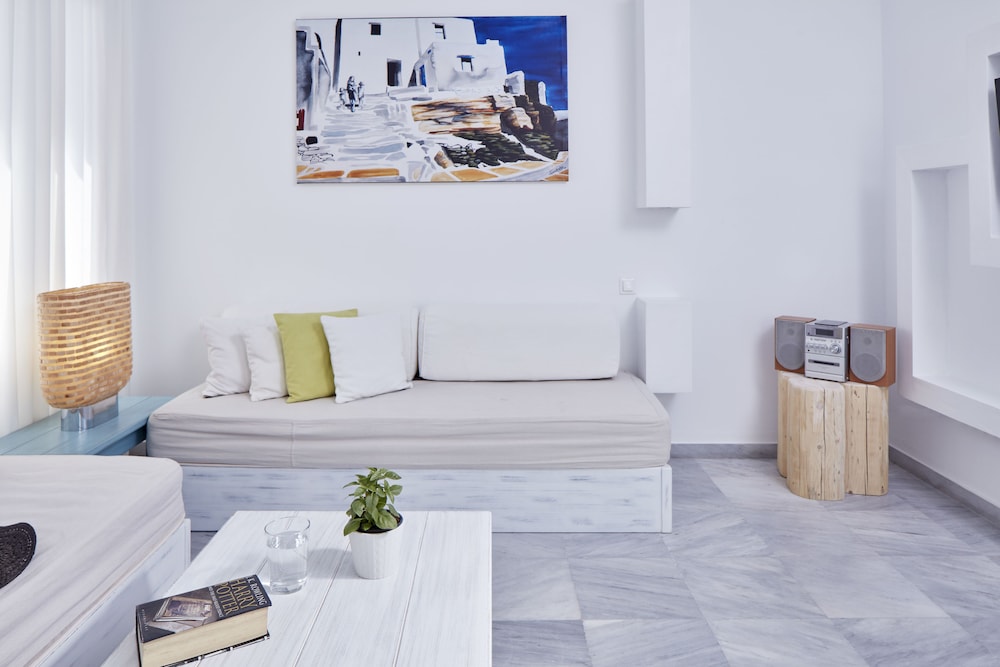 Mykonos Town Suites 28/46