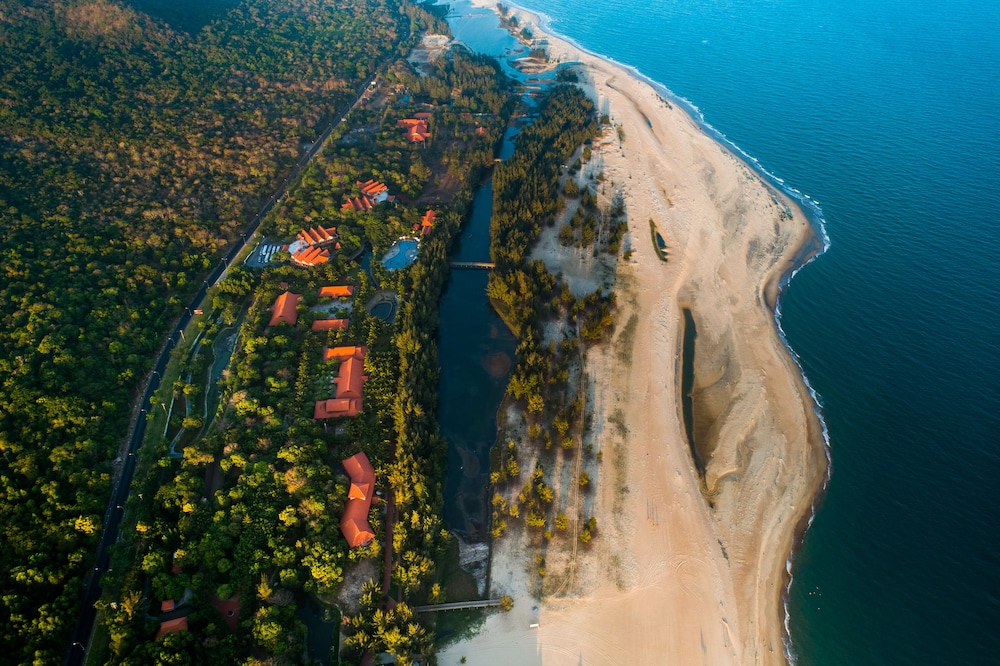 Seava Ho Tram Beach Resort (ex Saigon Ho Coc Beach Seaside Resort and Hotel) 27/40