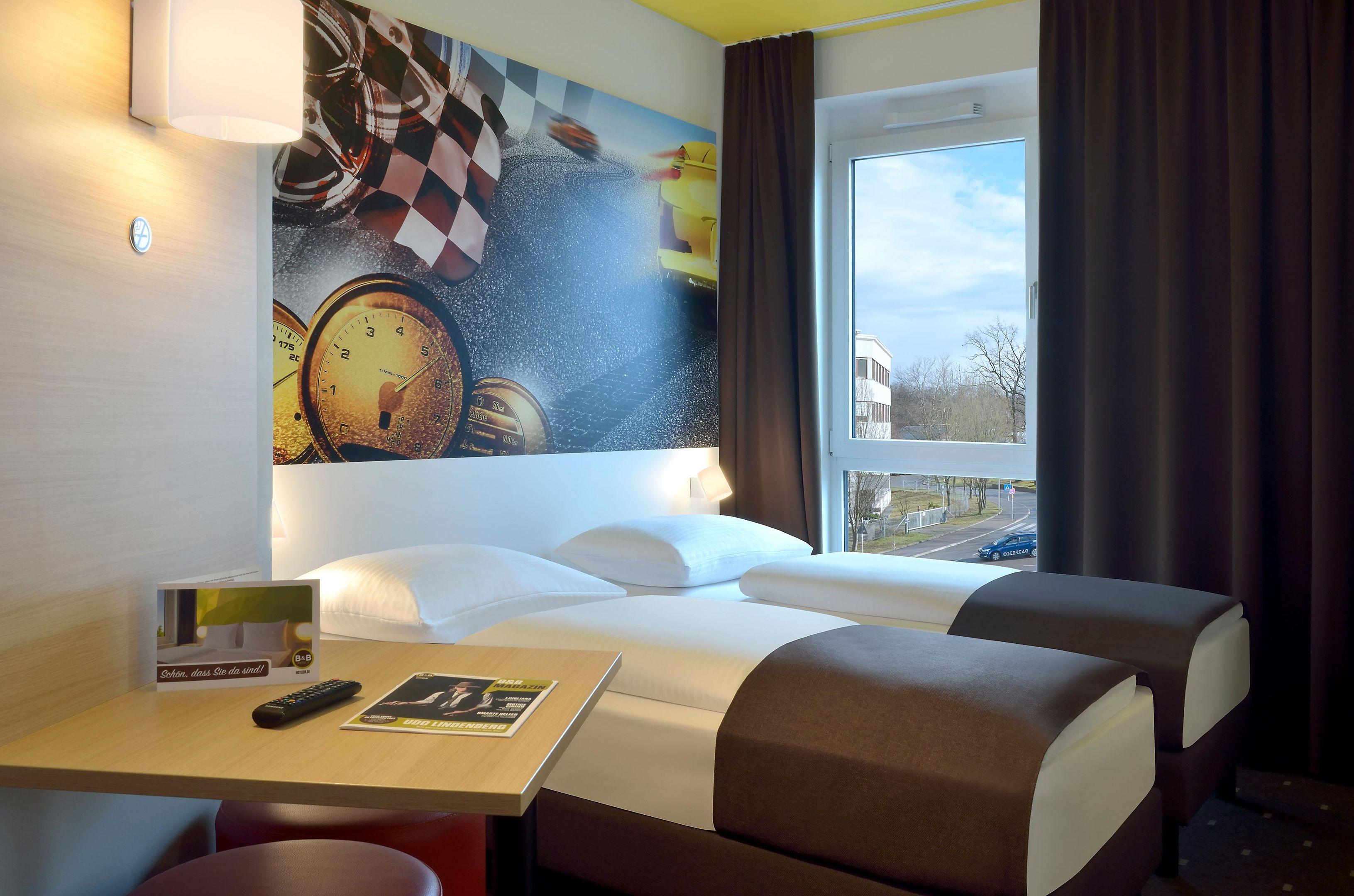 Standard, Twin Beds